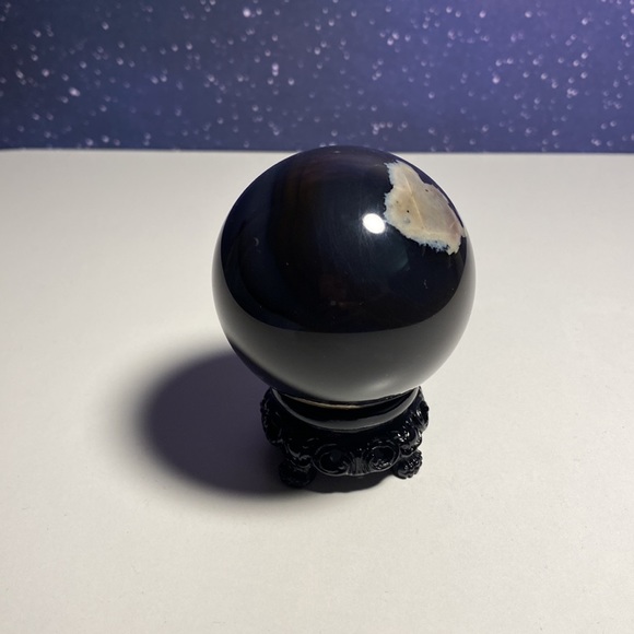 Volcanic Agate Sphere (UV Reactive)! Comes with sphere holder! - Picture 3 of 3